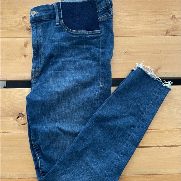 Good American Maternity Jeans - Picture 3 of 6